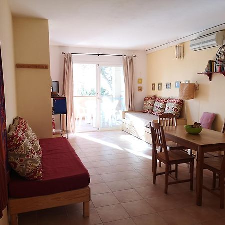 Casa Amarilla Apartman Es Pujols Kültér fotó